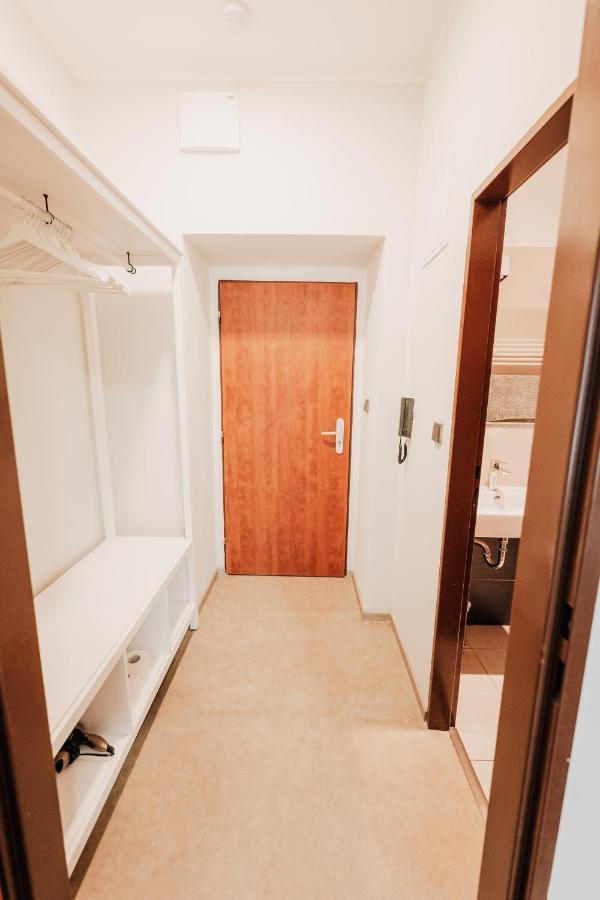 Elegant Studio, 400M From The Square Apartment Plzen Exterior photo